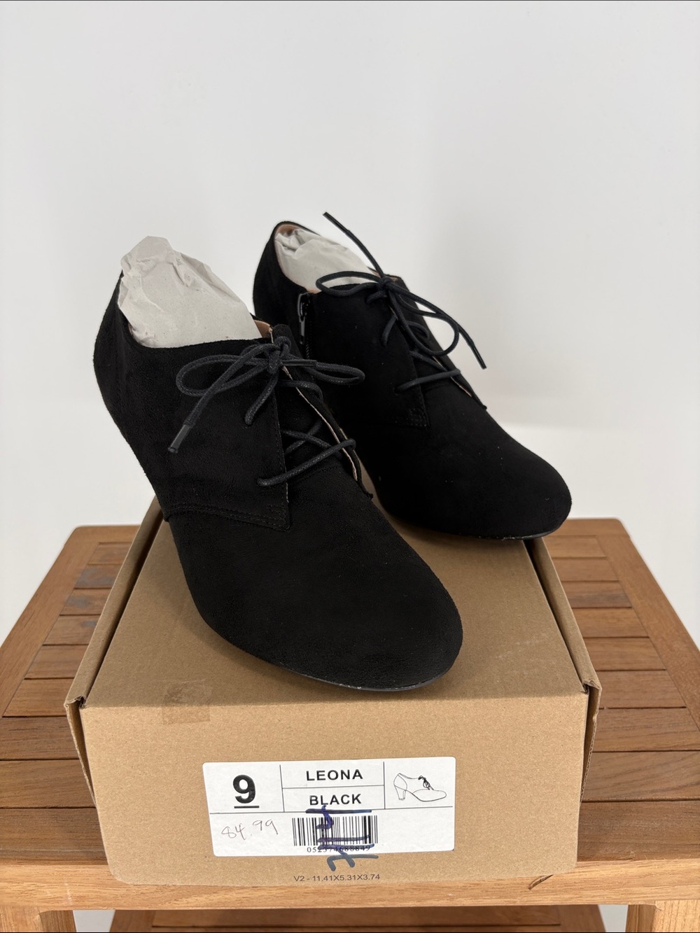New Journee collection  LEONA Black Suede Lace-Up Ankle Boots - Women SIZE 9
